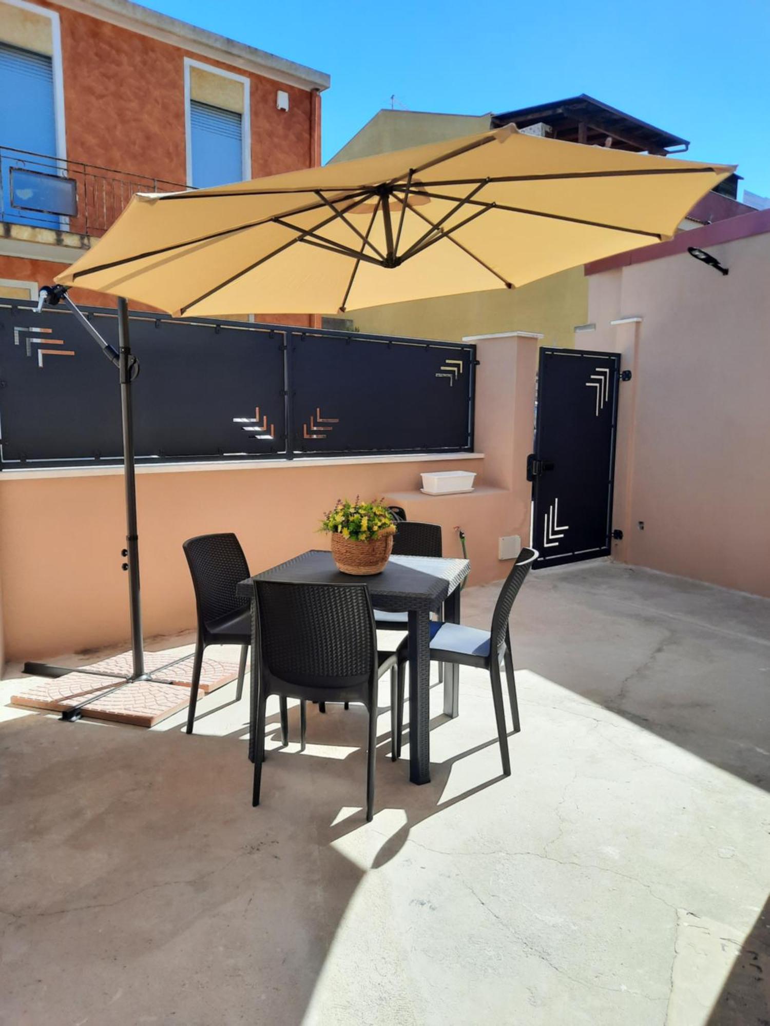 Holiday Home Dolia Center Dolianova Esterno foto